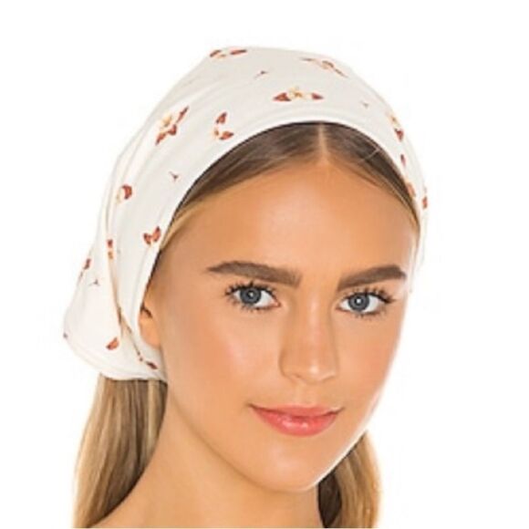 WeWoreWhat Flowers Bandana Head Scarf NWOT We Wore What cream microfloral - Picture 2 of 5